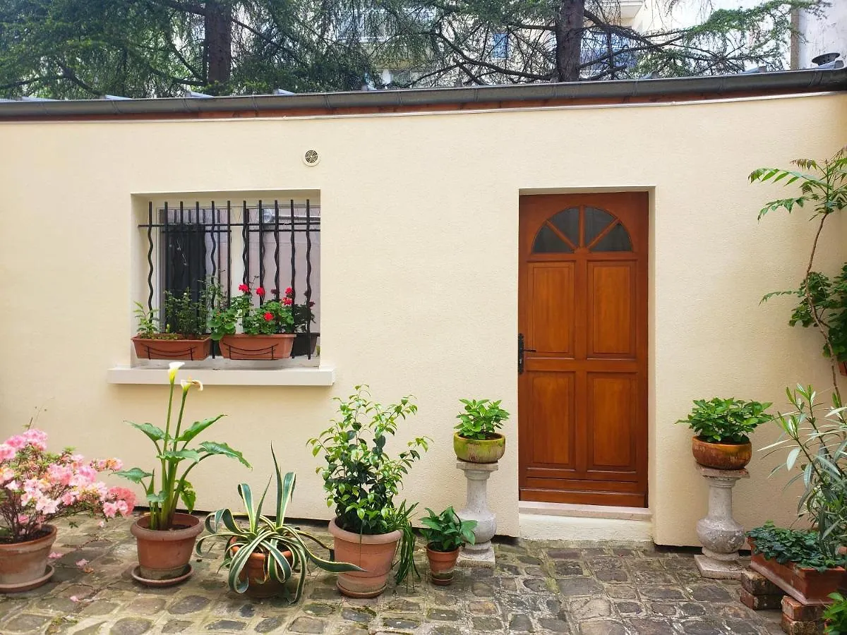 Homestay Maison Pour Vous - Tinyhouse Center Of Paris - Logement Insolite #Macabaneaparis